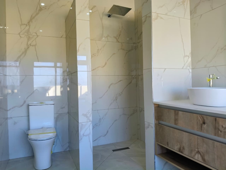 4 Bedroom Property for Sale in Fountains Estate Eastern Cape